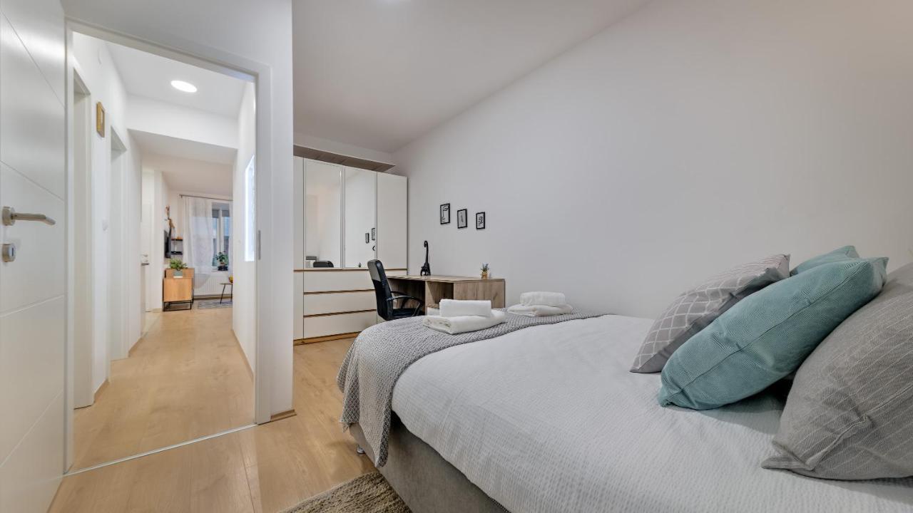 Brand New Apartment In City Center, Big Terrace 자그레브 외부 사진